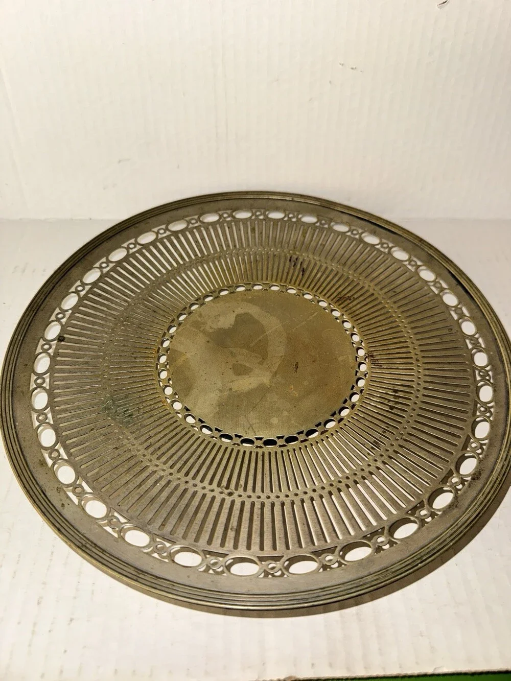Vintage Maynard Silverplate Round Pierced Serving Tray 10” Ornate Platter